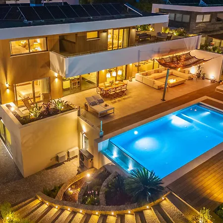 Luxury - Casa Do Forte- Infinity Pool Sea View- Walking Distance By Dreamvillasalbufeira Villa *